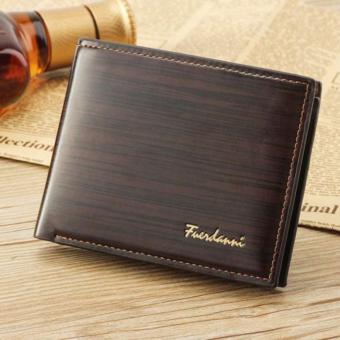 mens-synthetic-leather-wallet-572410.jpg
